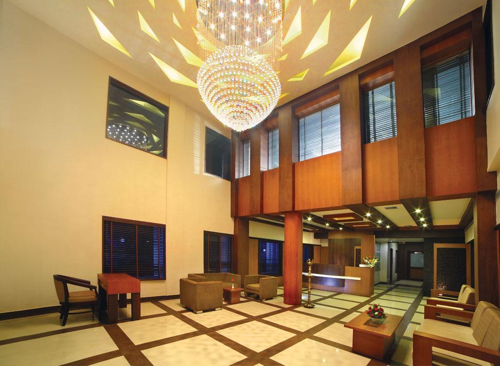 Hotel Zodiac Regency โกลลัม ภายนอก รูปภาพ